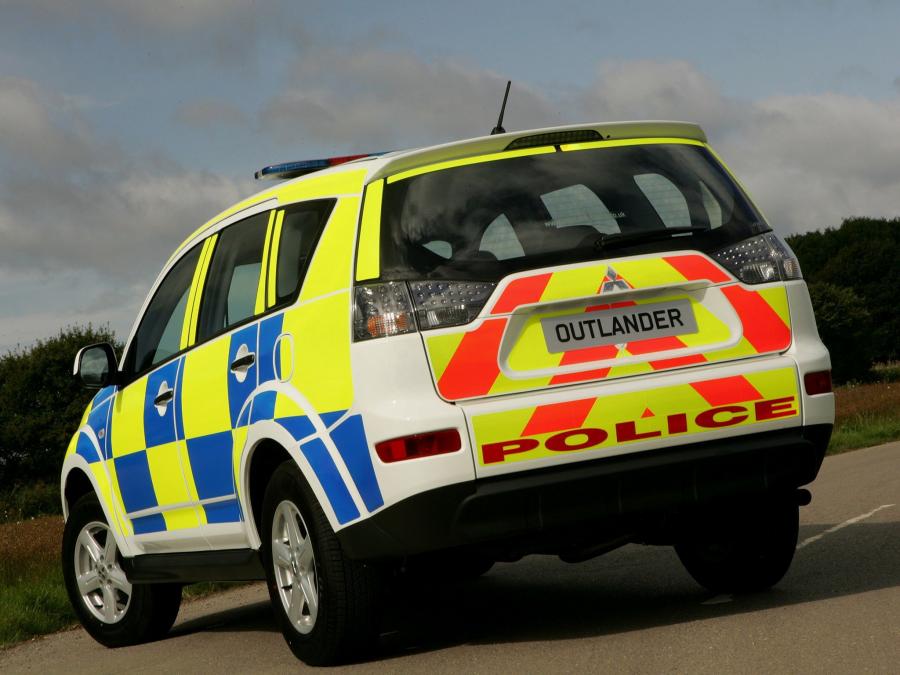  Mitsubishi Outlander UK Police Car 2007 года  (фото 3 из 6)